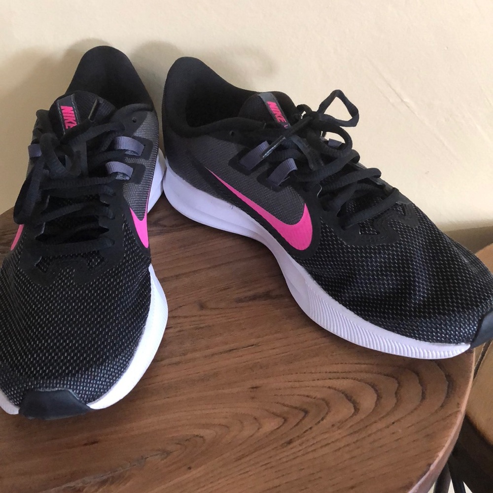 Nike Running Shoes Worn once! Size 9 woman’s